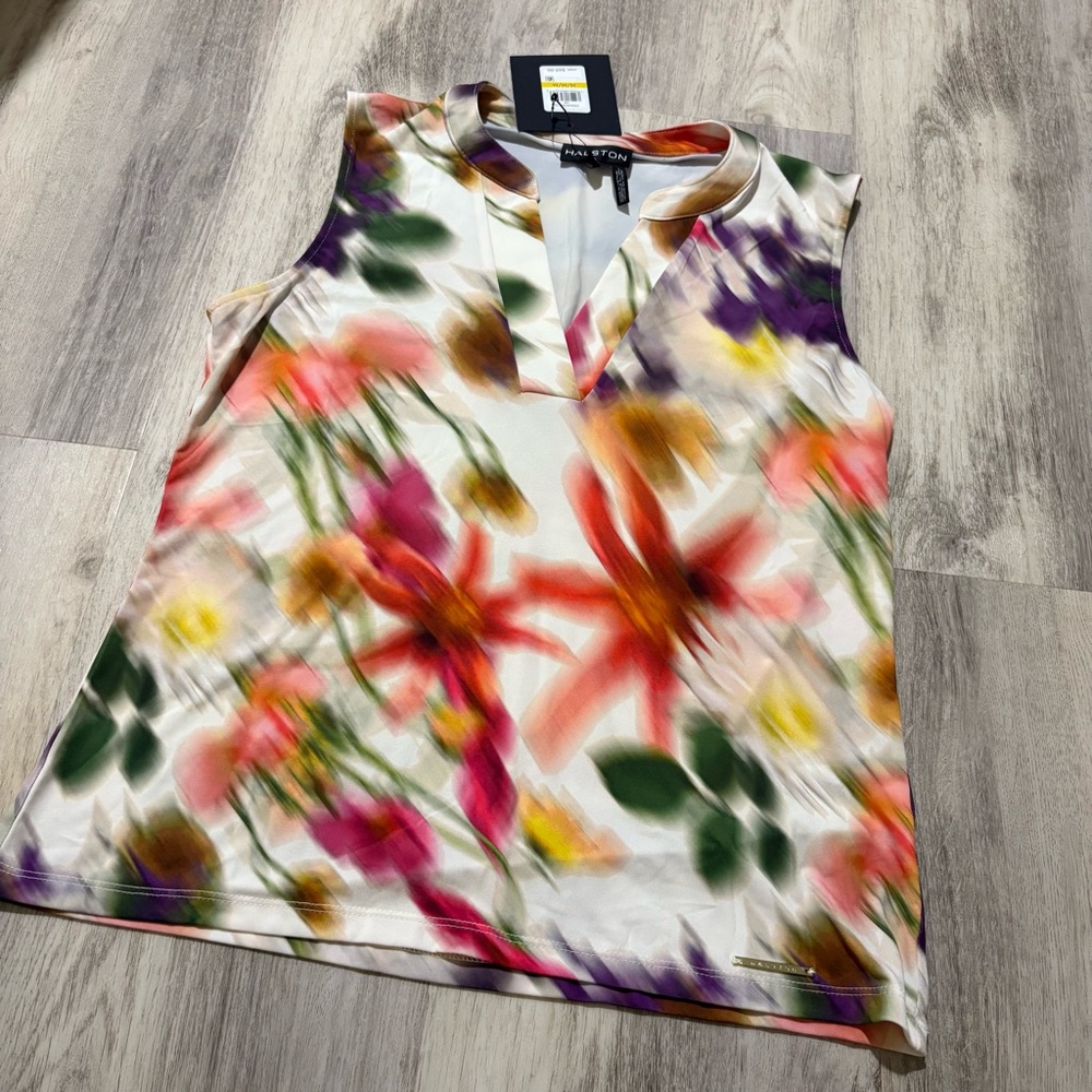 Halston Blurry Floral Sleeveless Top NWT Medium